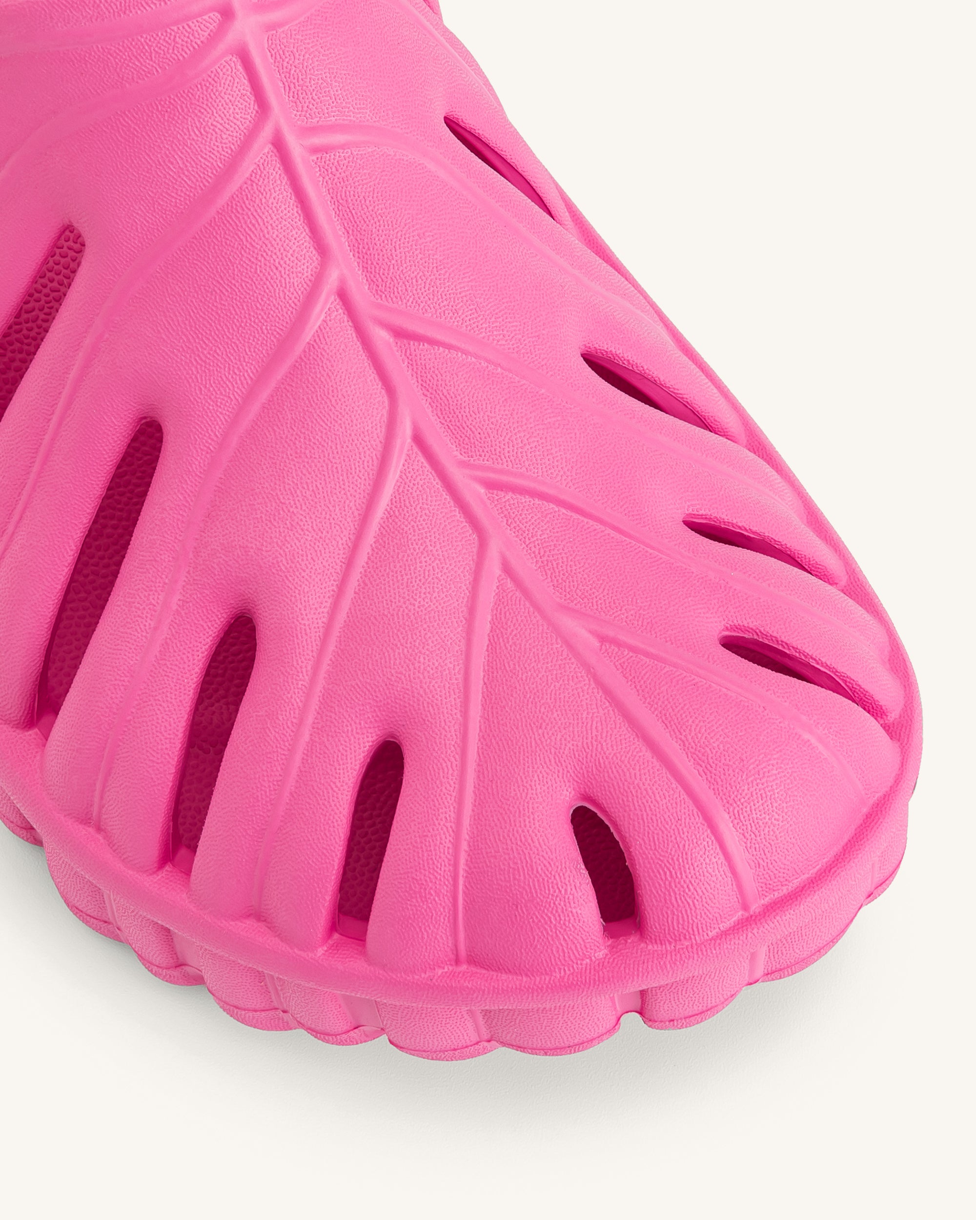 Tara Leaf Platform Clog - Bright Pink